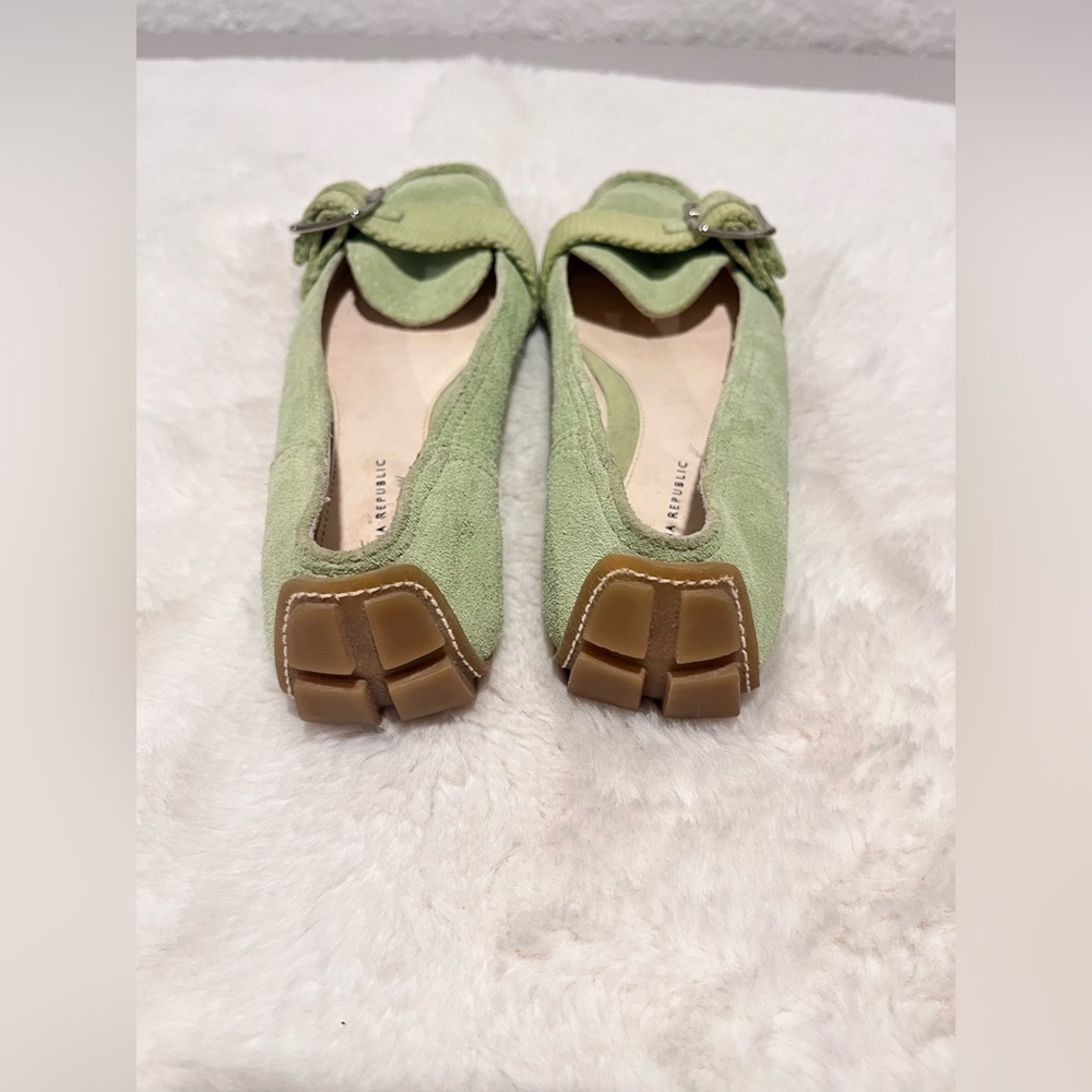 BANANA REPUBLIC- Loafers- Green - Suede -Size:6.5 - Women - Picture 2 of 6